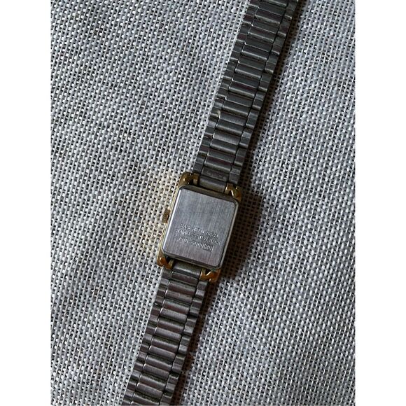 Lorus Vintage Tank Watch Women Gold Tone, Adjustable Band - Picture 3 of 4